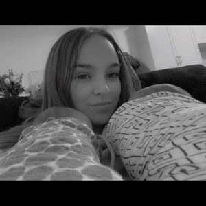 Meet your Posher, Liane